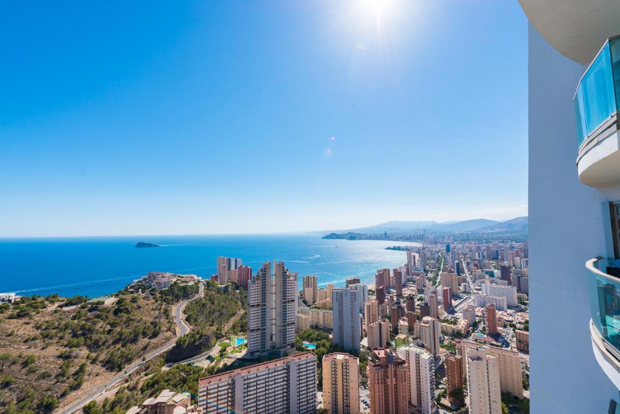 Benidorm High Rise Apartments - Sea Views - Torre Lugano Екстер'єр фото