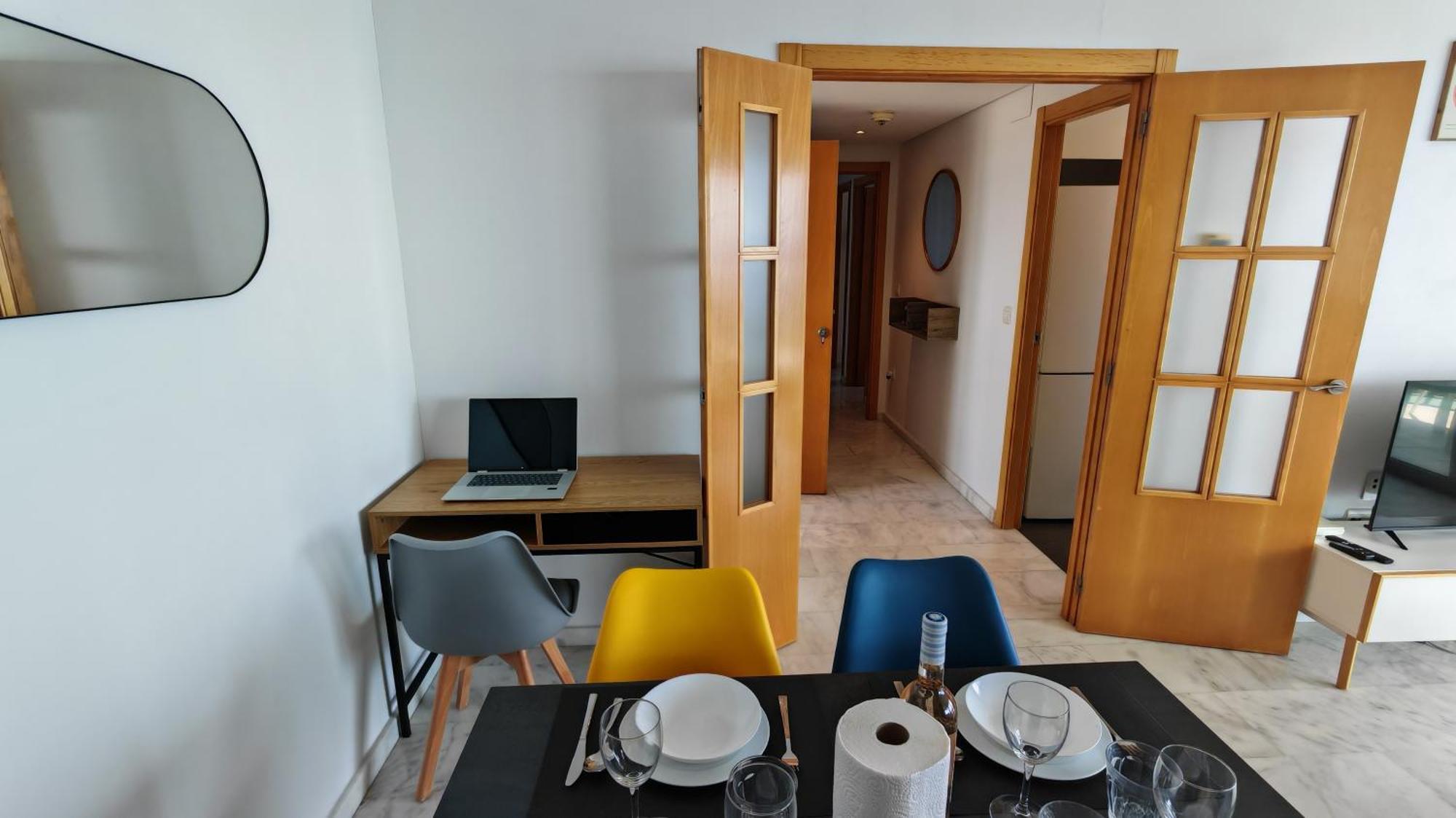 Benidorm High Rise Apartments - Sea Views - Torre Lugano Екстер'єр фото