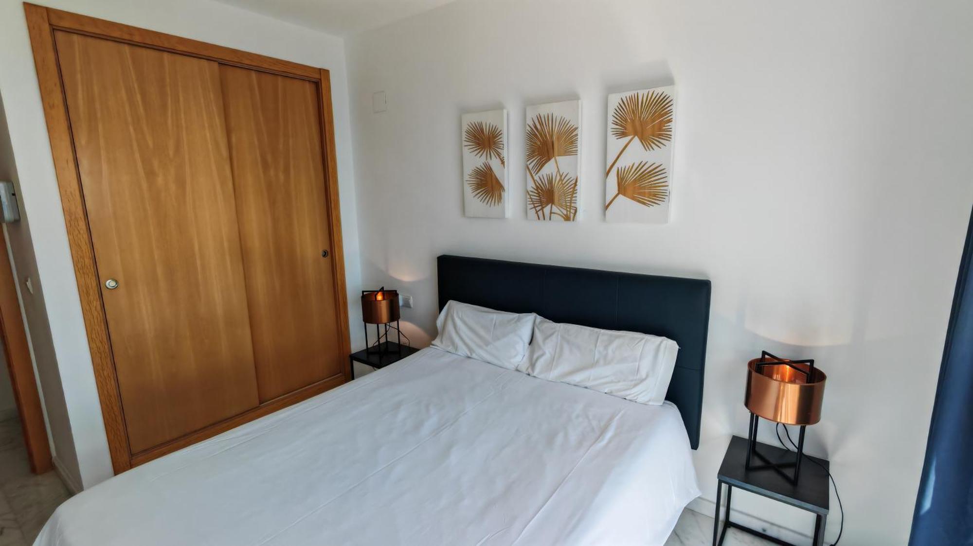 Benidorm High Rise Apartments - Sea Views - Torre Lugano Екстер'єр фото