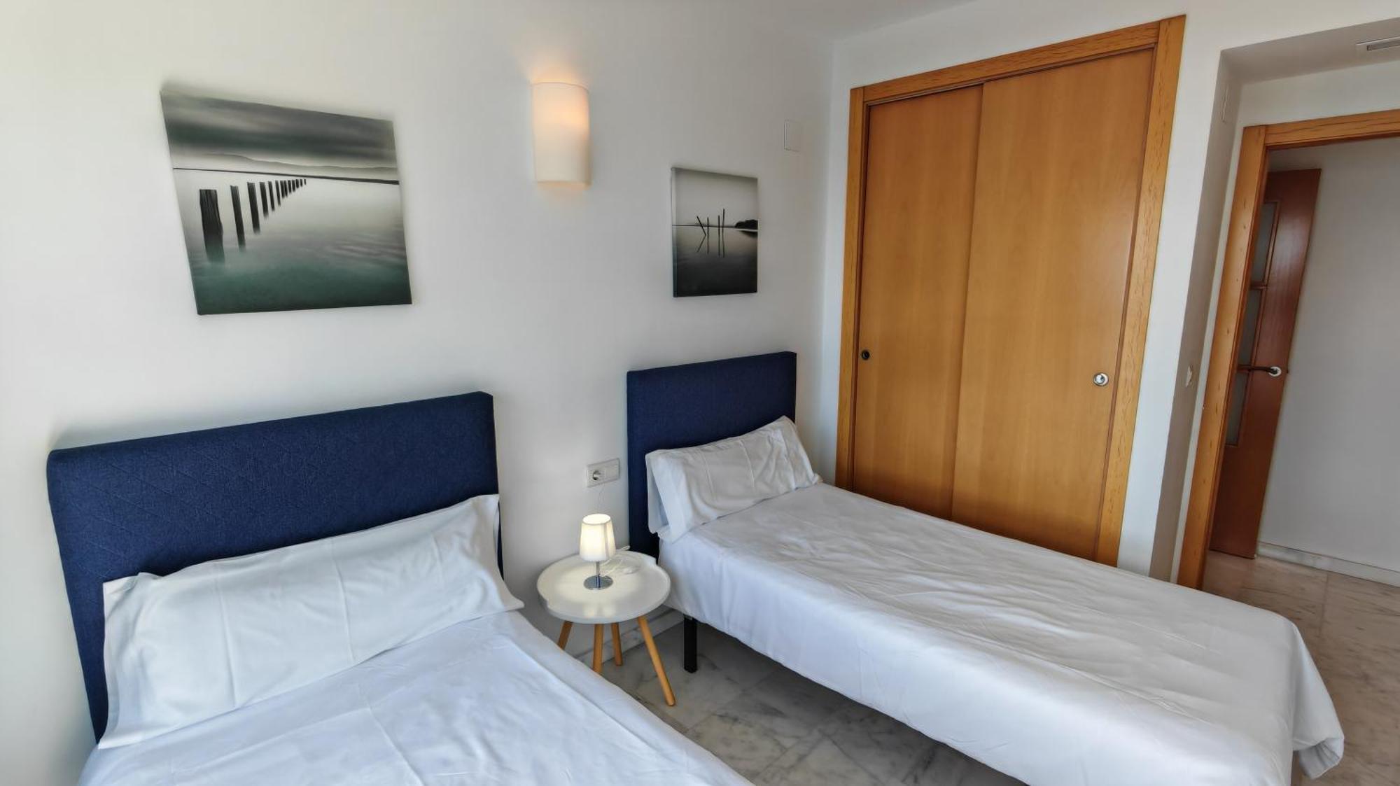 Benidorm High Rise Apartments - Sea Views - Torre Lugano Екстер'єр фото