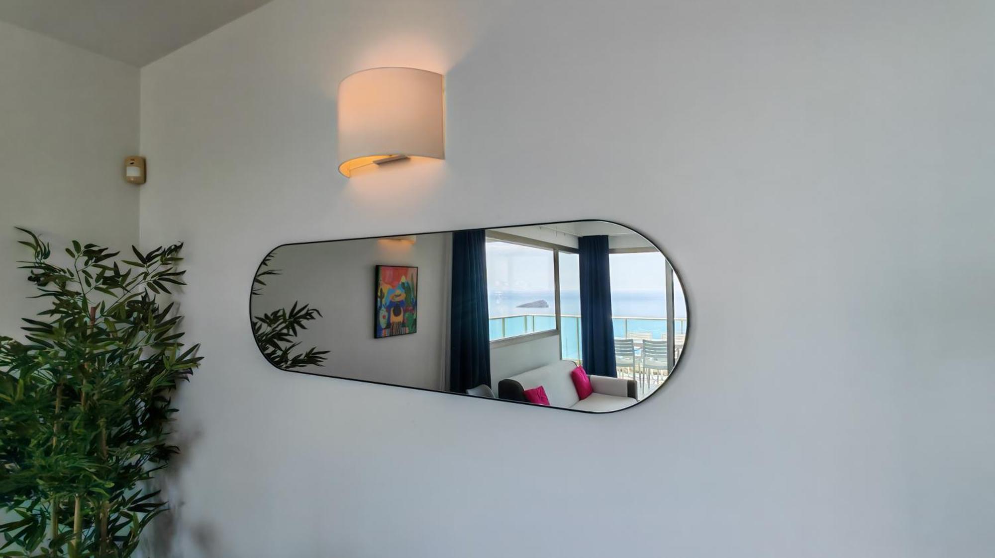 Benidorm High Rise Apartments - Sea Views - Torre Lugano Екстер'єр фото