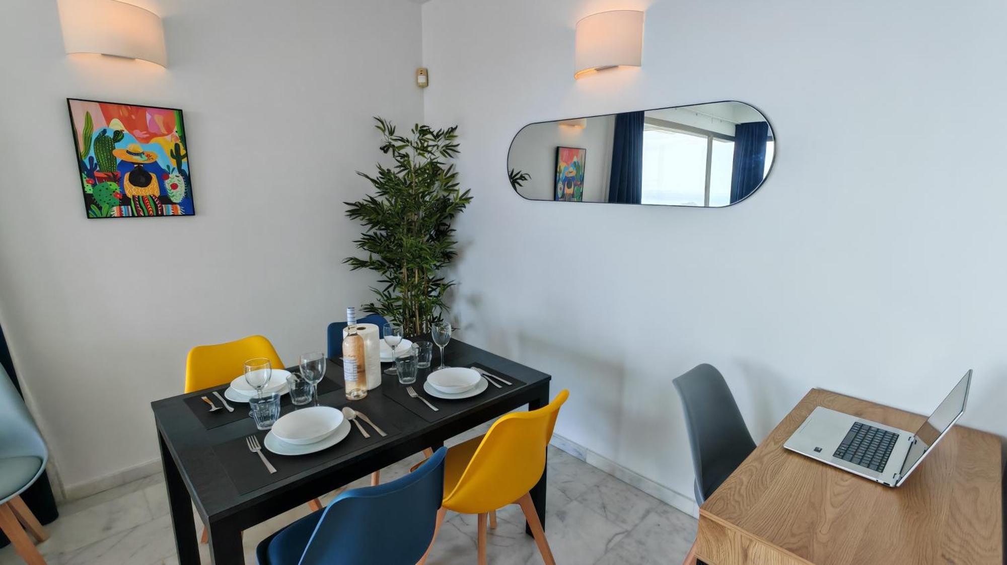 Benidorm High Rise Apartments - Sea Views - Torre Lugano Екстер'єр фото