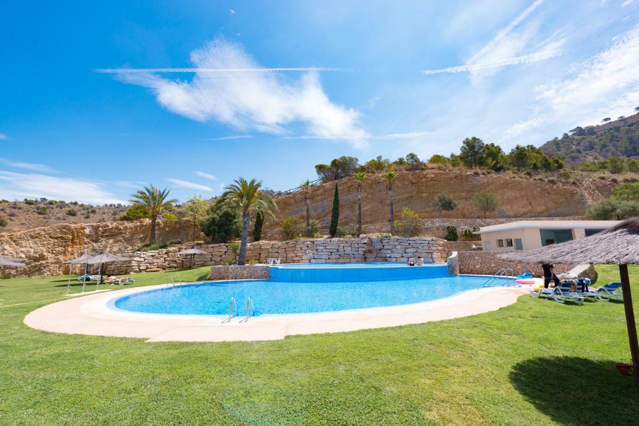 Benidorm High Rise Apartments - Sea Views - Torre Lugano Екстер'єр фото